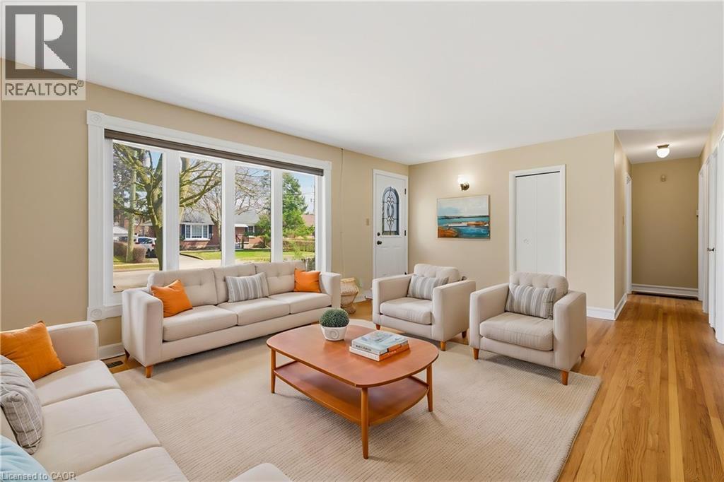 58 LOWREY Avenue S thumbnail 18