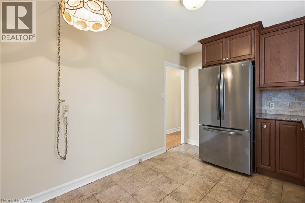 58 LOWREY Avenue S thumbnail 16