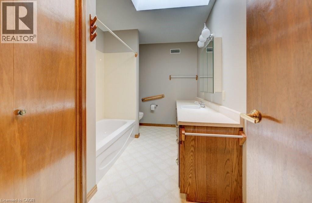 4137 WILMOT EASTHOPE Road thumbnail 18