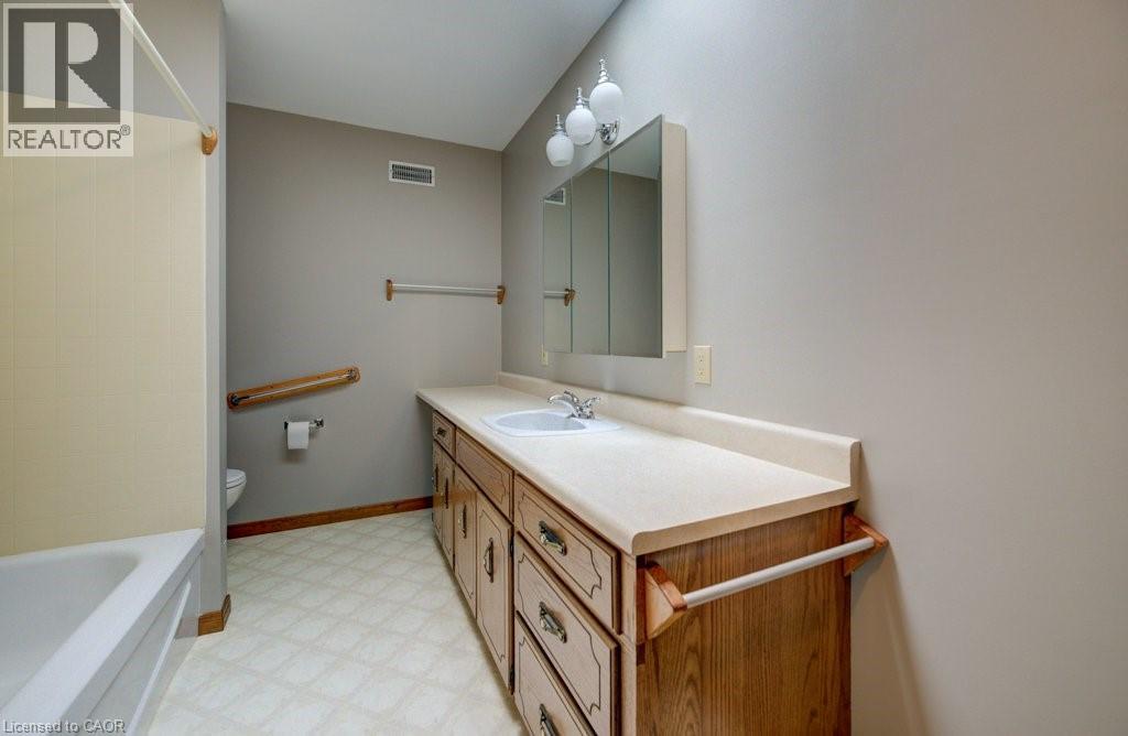 4137 WILMOT EASTHOPE Road thumbnail 19