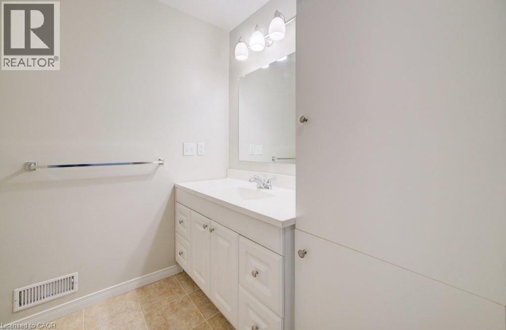 4137 WILMOT EASTHOPE Road thumbnail 35