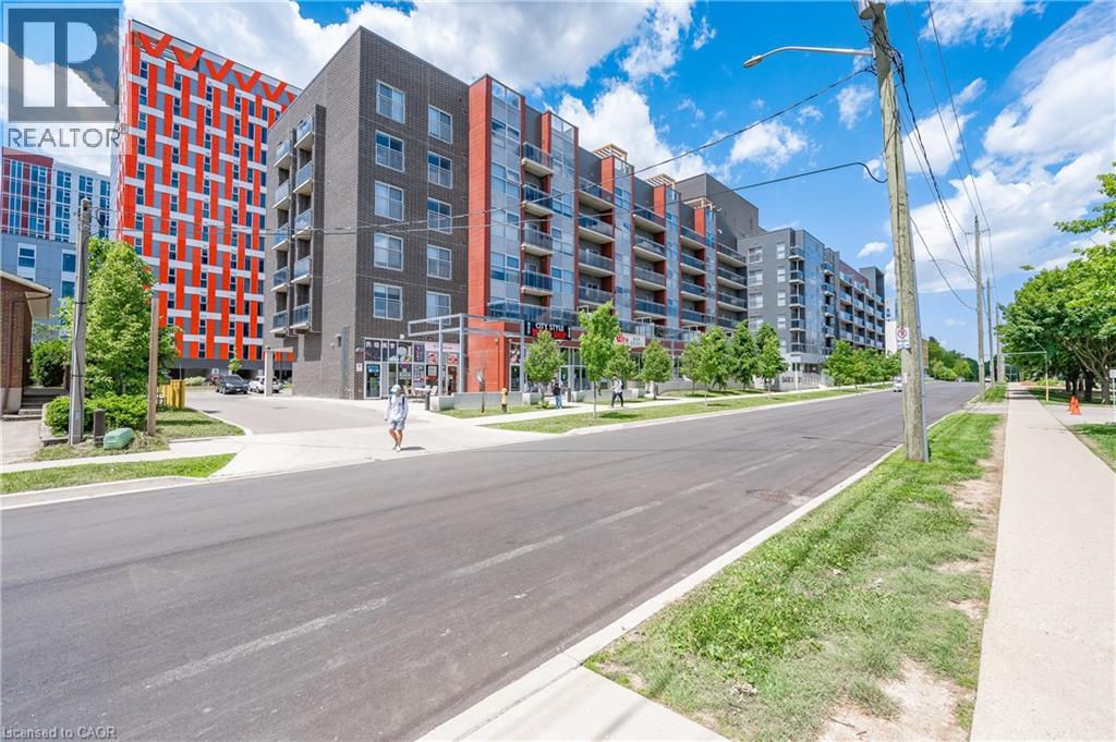 251 HEMLOCK Street Unit# 201 thumbnail 3