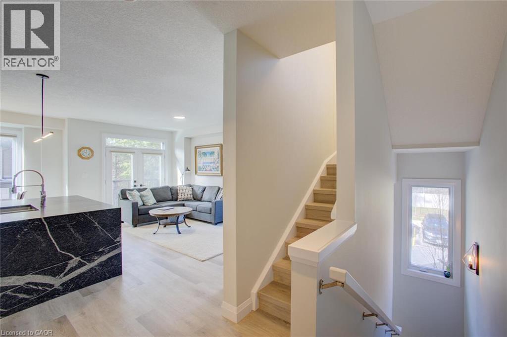 143 ELGIN Street N Unit# 91 thumbnail 13