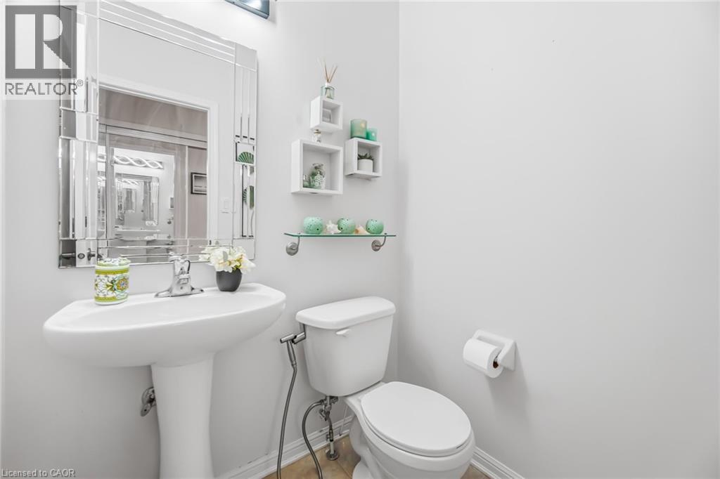 59 APPLE Drive thumbnail 20