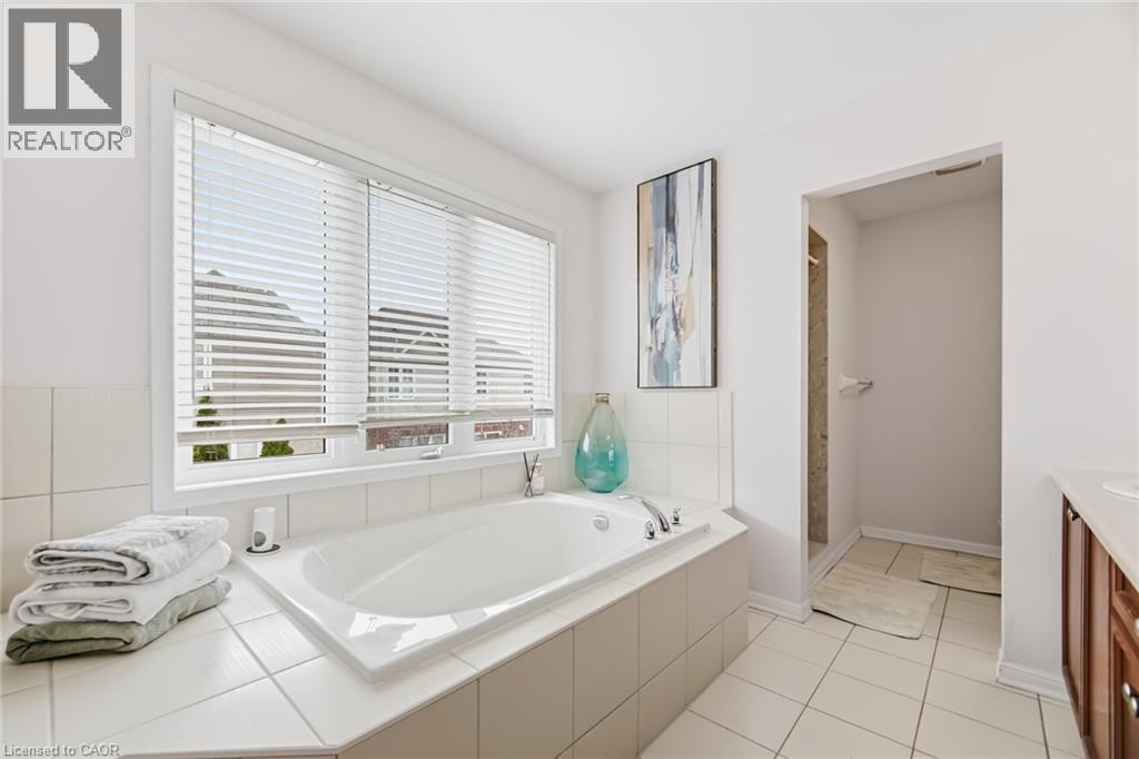 59 APPLE Drive thumbnail 25