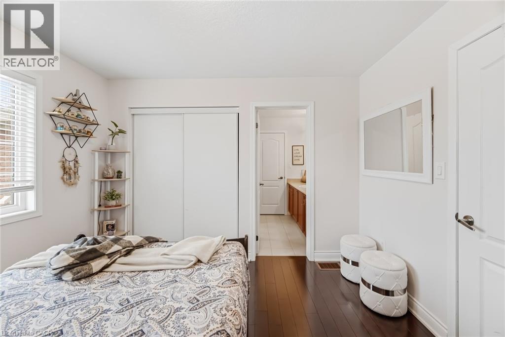 59 APPLE Drive thumbnail 32