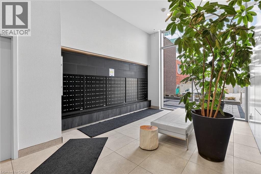 85 DUKE Street W Unit# 1006 thumbnail 4