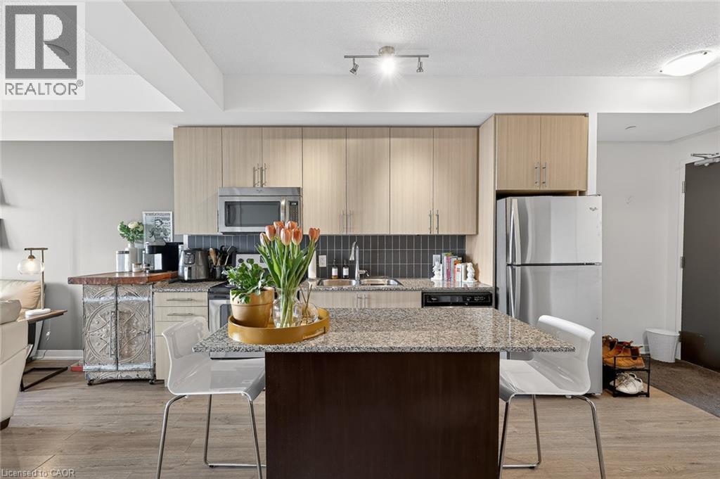 85 DUKE Street W Unit# 1006 thumbnail 6