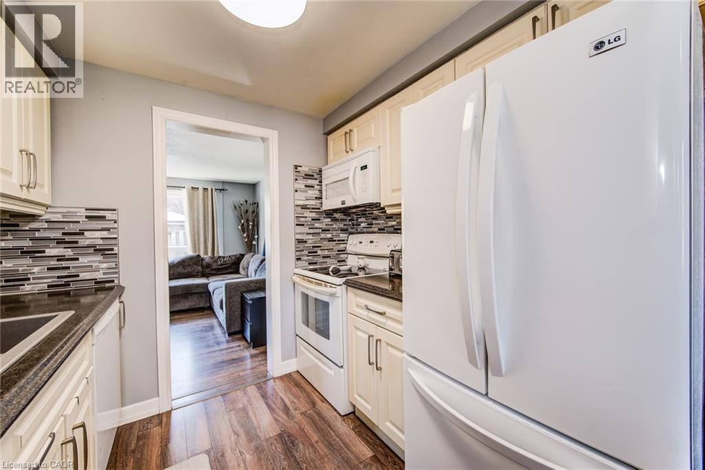 235 FERGUSON Avenue Unit# 16 thumbnail 12