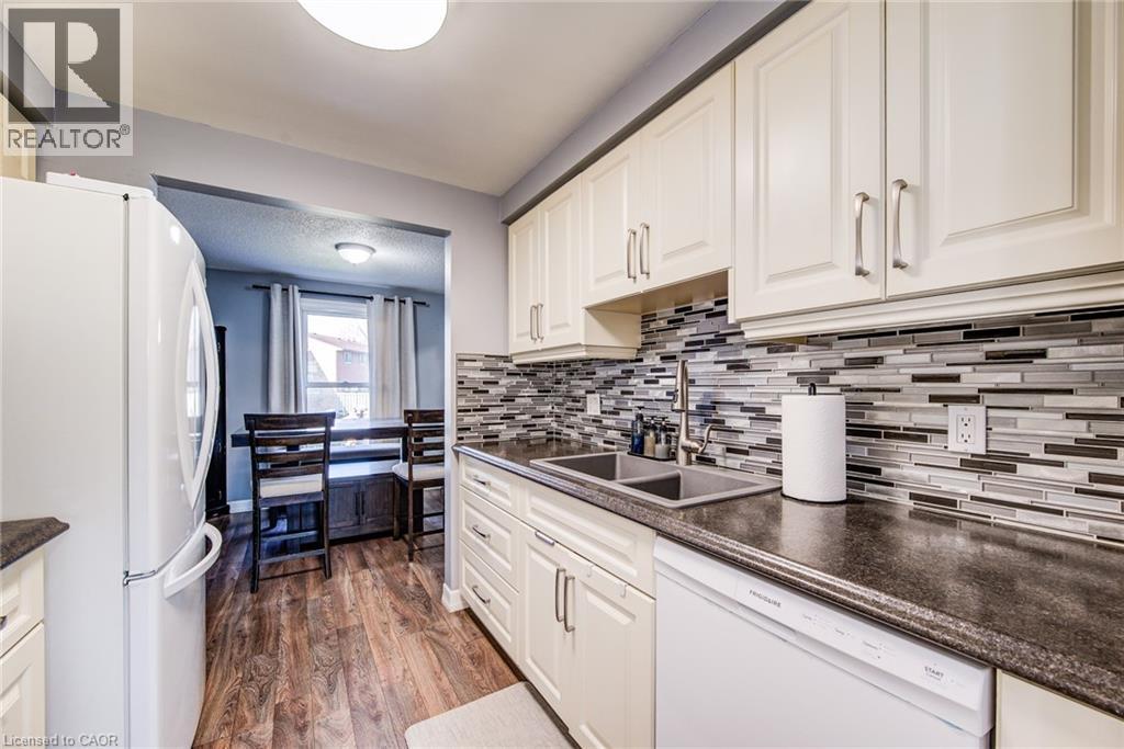 235 FERGUSON Avenue Unit# 16 thumbnail 13