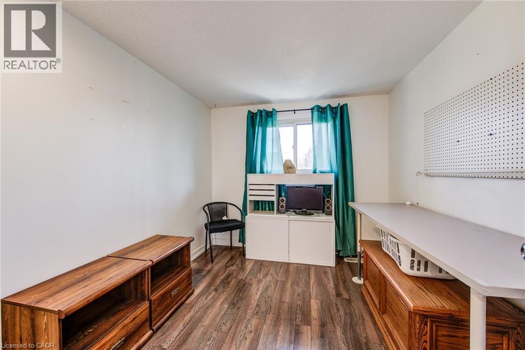 235 FERGUSON Avenue Unit# 16 thumbnail 22