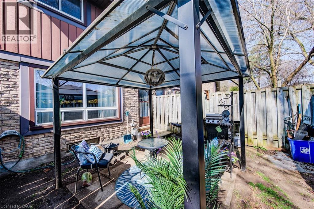 235 FERGUSON Avenue Unit# 16 thumbnail 5