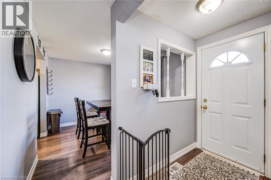 235 FERGUSON Avenue Unit# 16 thumbnail 7