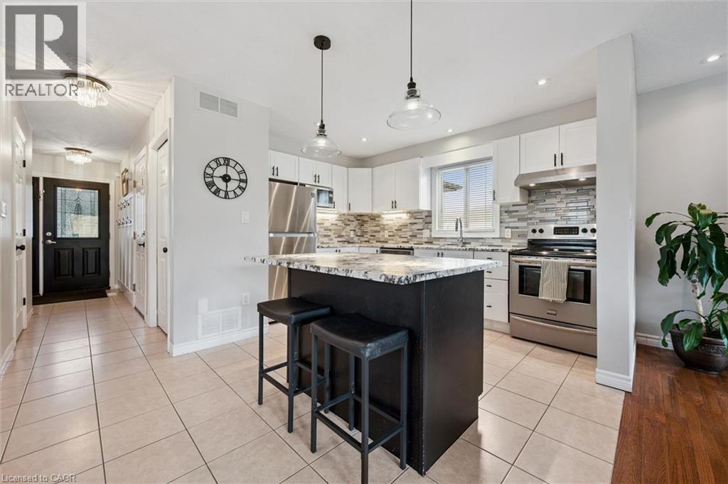 420 WATERLOO Street thumbnail 11