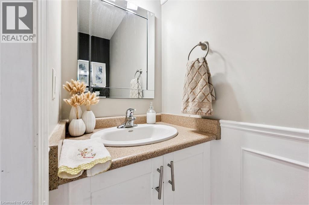 420 WATERLOO Street thumbnail 15