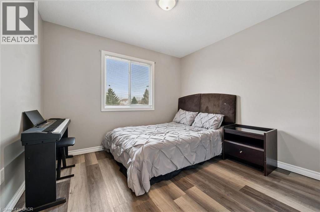 420 WATERLOO Street thumbnail 16