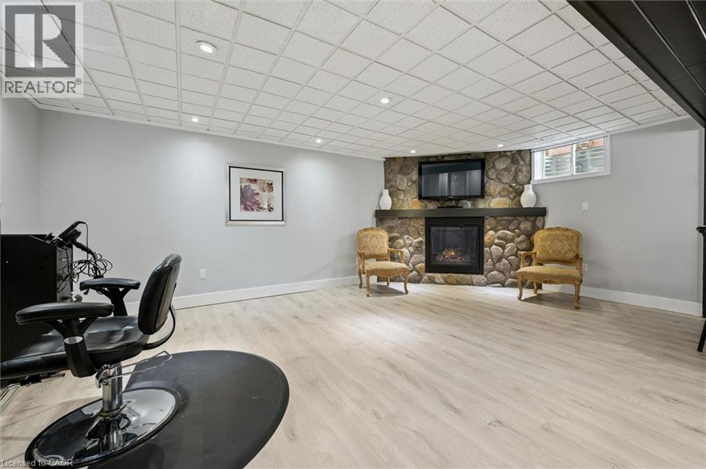 420 WATERLOO Street thumbnail 27