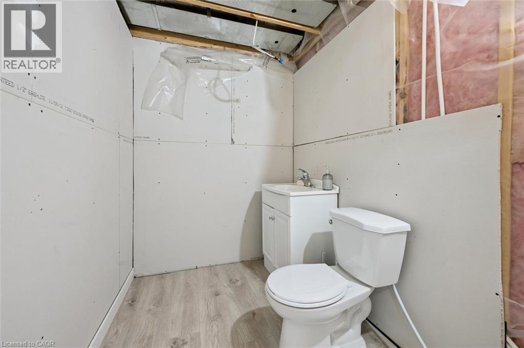 420 WATERLOO Street thumbnail 30