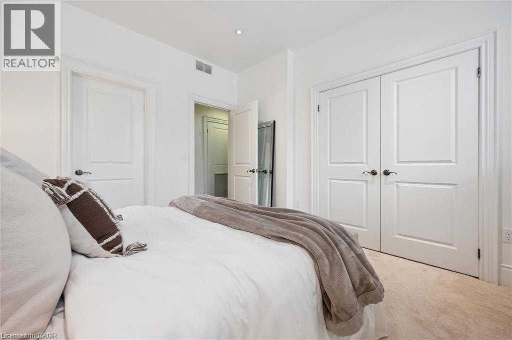 133 PARK Street Unit# 101 thumbnail 14