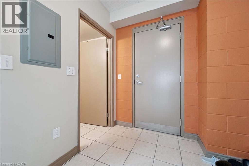 271 LESTER Street Unit# 203 thumbnail 9