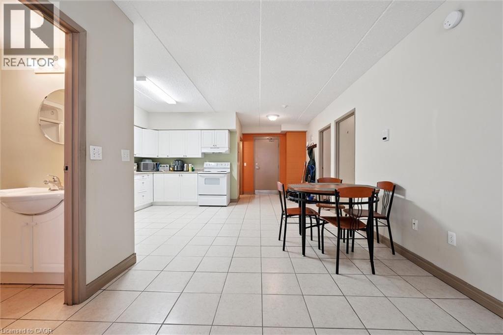 271 LESTER Street Unit# 203 thumbnail 17