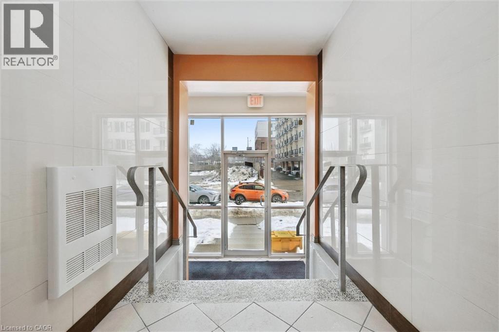 271 LESTER Street Unit# 102 thumbnail 5