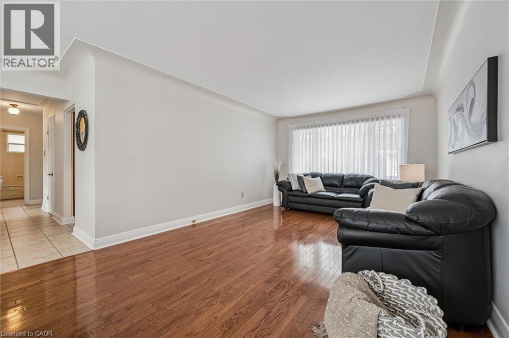 390 DUMFRIES Avenue thumbnail 9