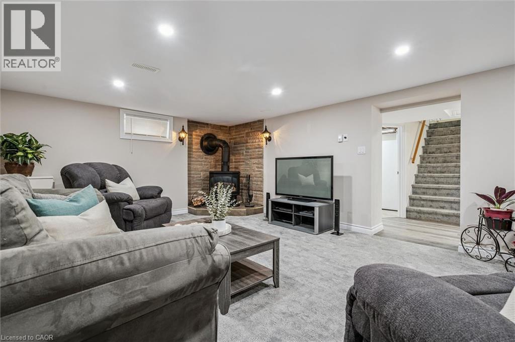 390 DUMFRIES Avenue thumbnail 25