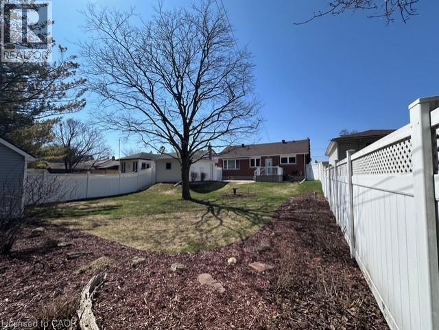 390 DUMFRIES Avenue thumbnail 36