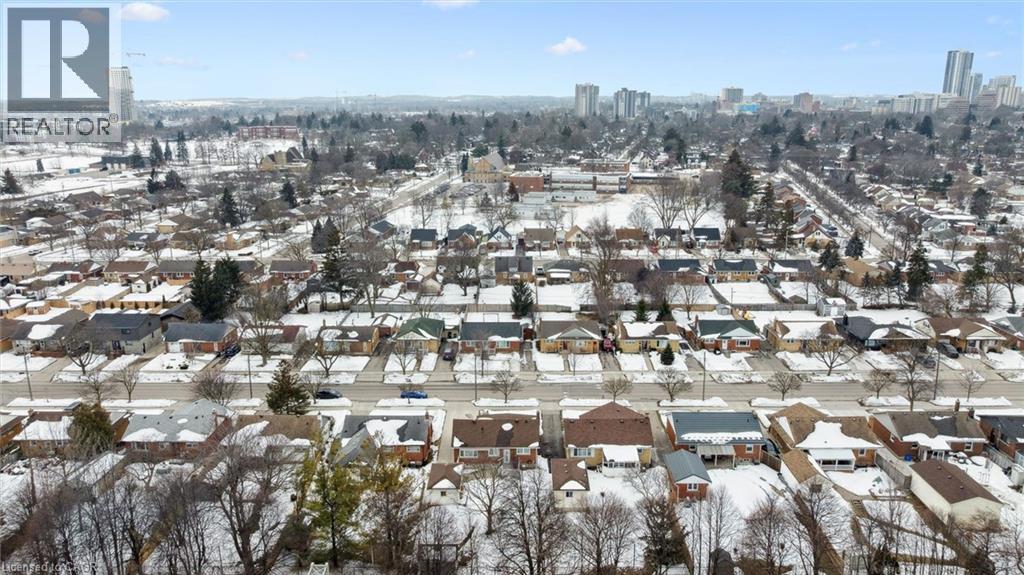 390 DUMFRIES Avenue thumbnail 32