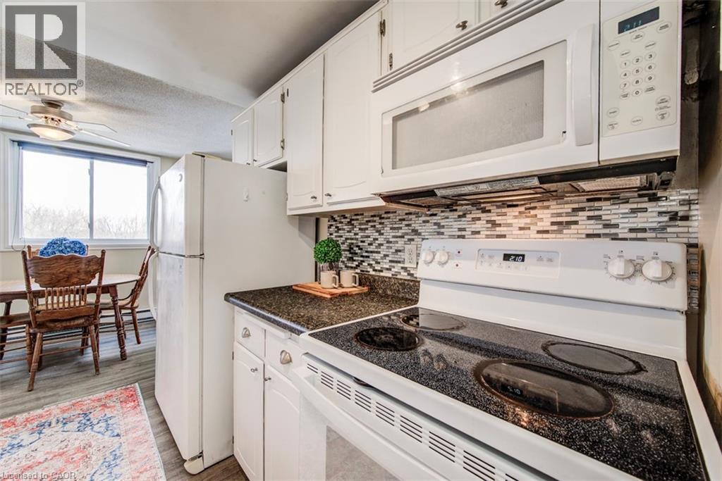 4 AVALON Place Unit# 303 thumbnail 12