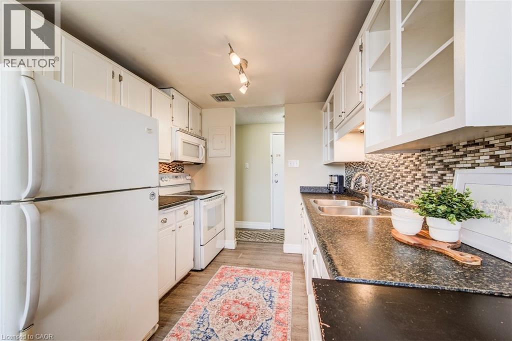 4 AVALON Place Unit# 303 thumbnail 16