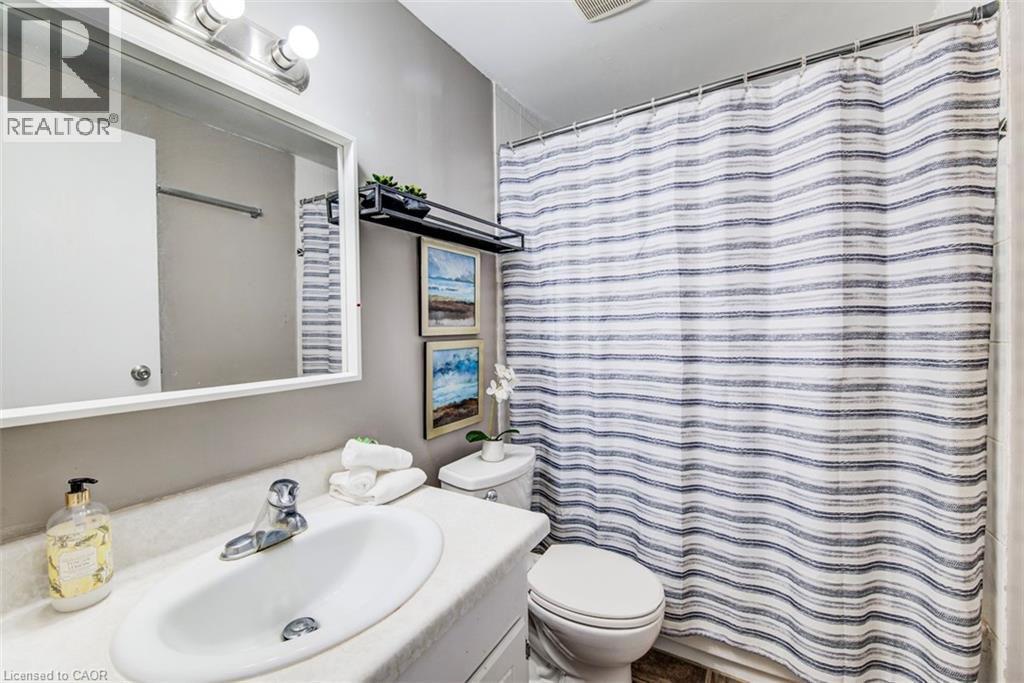 4 AVALON Place Unit# 303 thumbnail 22