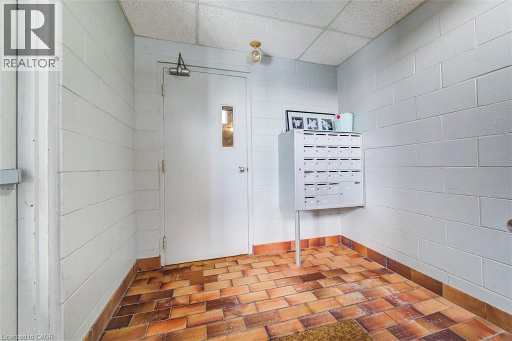 4 AVALON Place Unit# 303 thumbnail 29