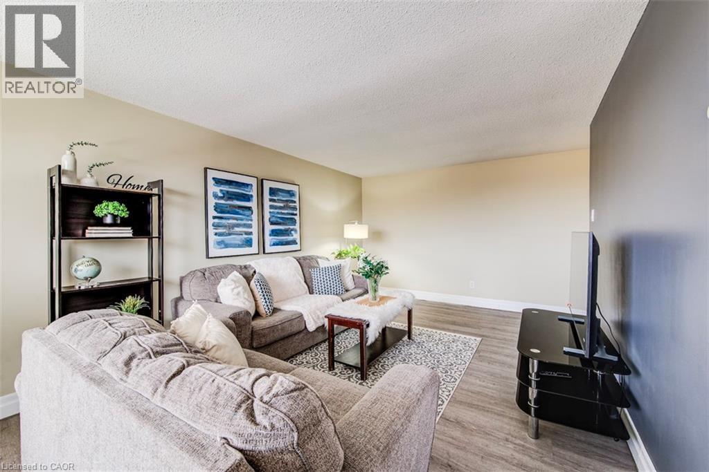 4 AVALON Place Unit# 303 thumbnail 7