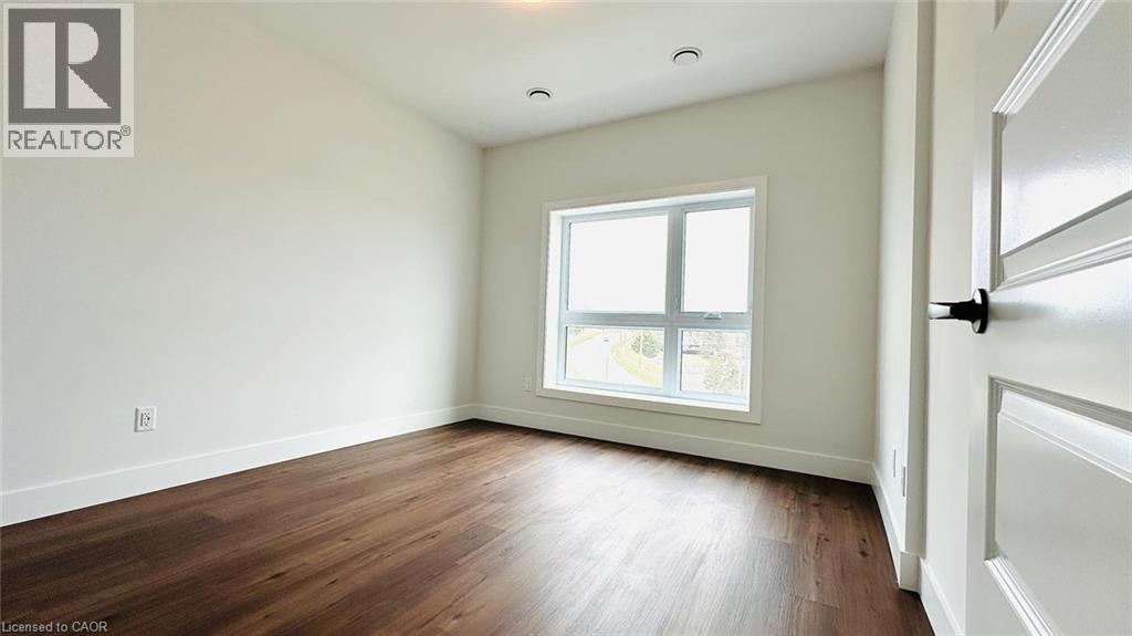 1000 LACKNER Place Unit# 611 thumbnail 8