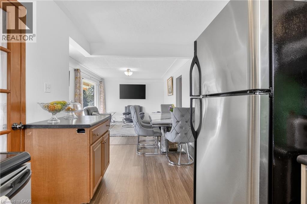 270 MAUSSER Avenue thumbnail 16