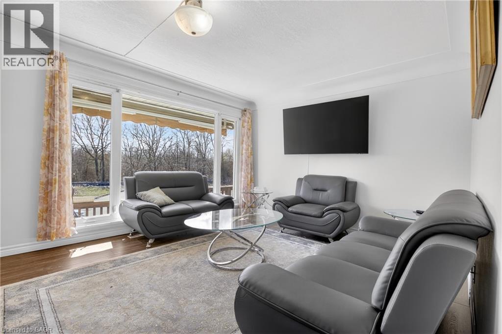 270 MAUSSER Avenue thumbnail 9