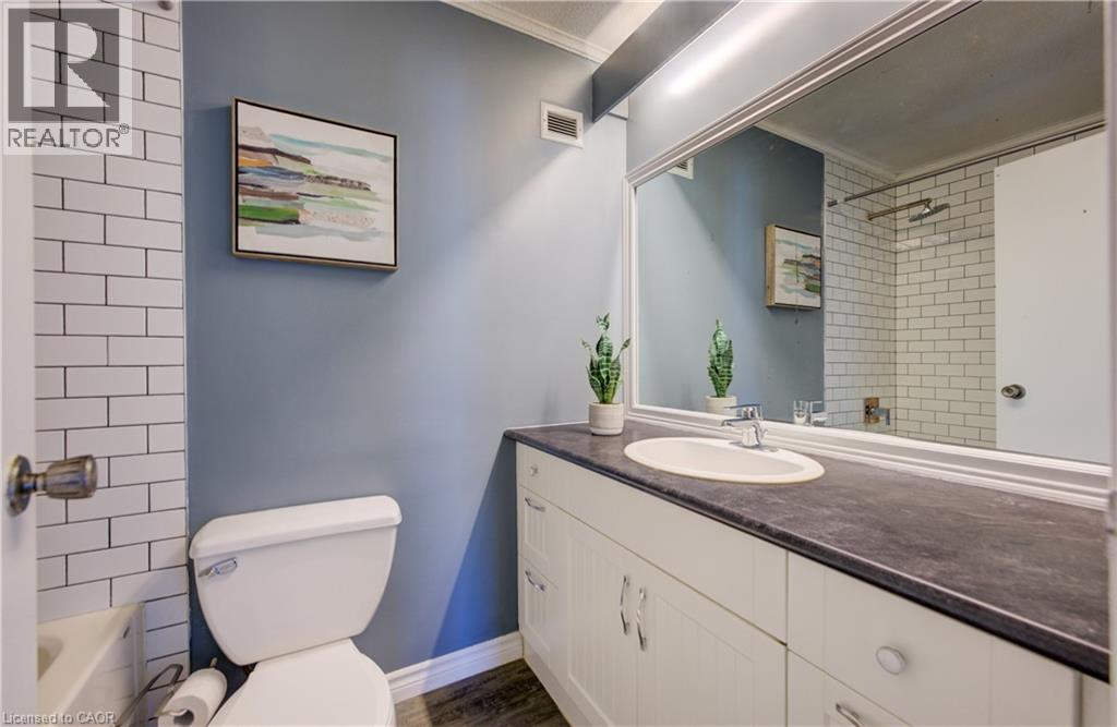 121 UNIVERSITY Avenue E Unit# 22 thumbnail 17