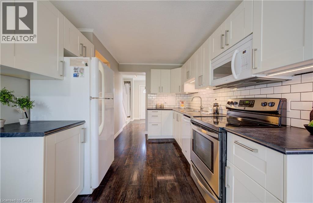 121 UNIVERSITY Avenue E Unit# 22 thumbnail 3