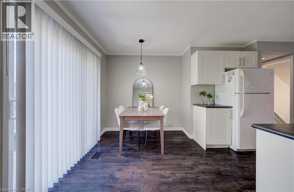 121 UNIVERSITY Avenue E Unit# 22 thumbnail 5