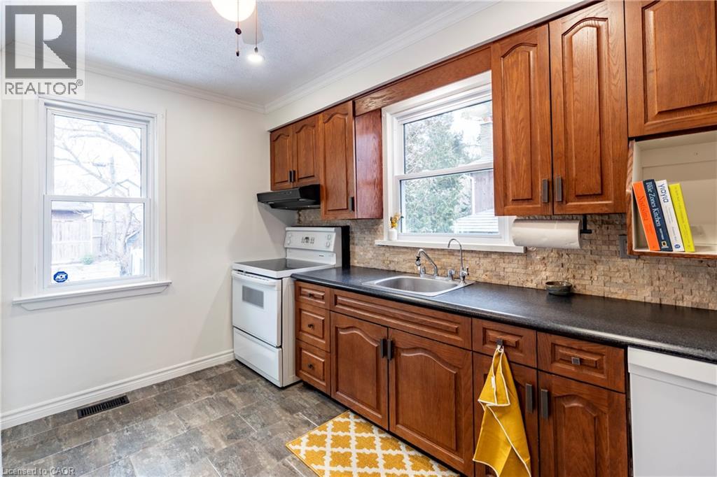 69 LOWREY Avenue N thumbnail 5