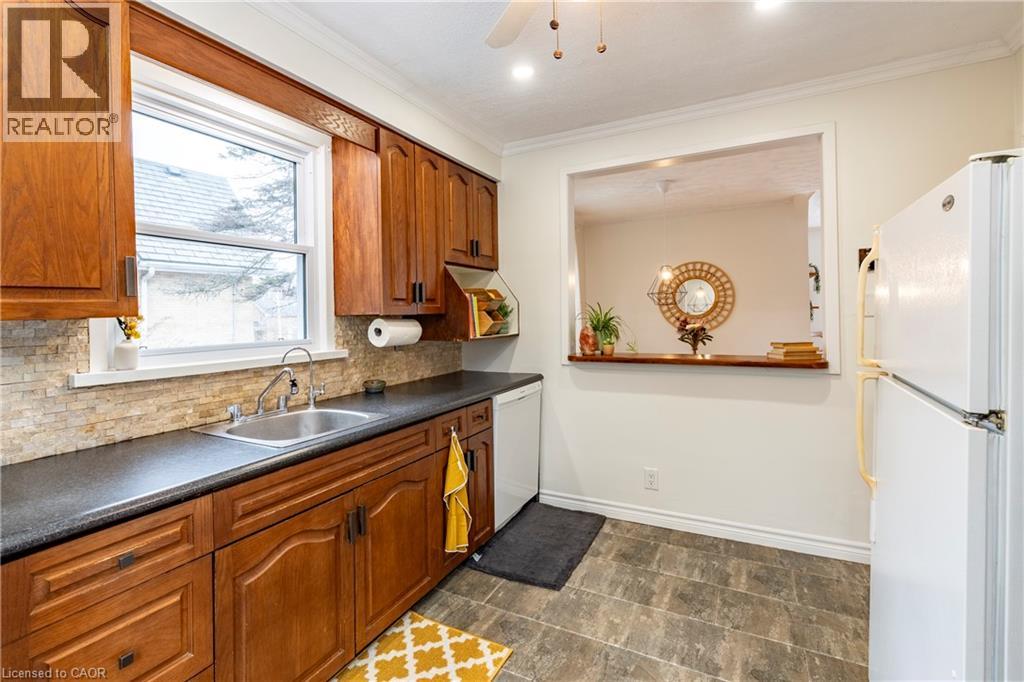 69 LOWREY Avenue N thumbnail 6