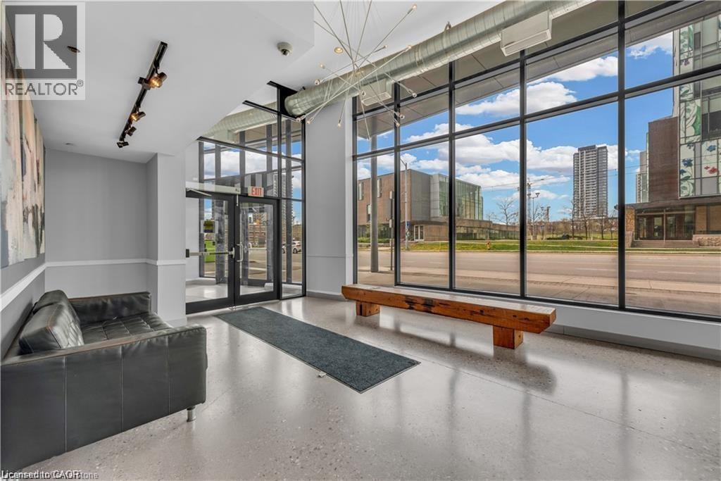 1 VICTORIA Street S Unit# 806 thumbnail 2