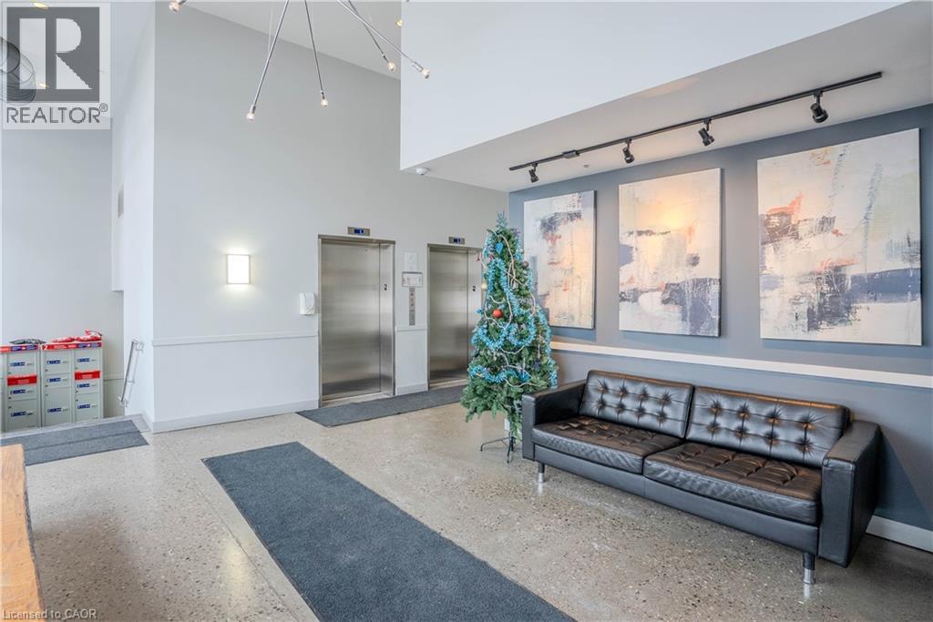 1 VICTORIA Street S Unit# 806 thumbnail 3