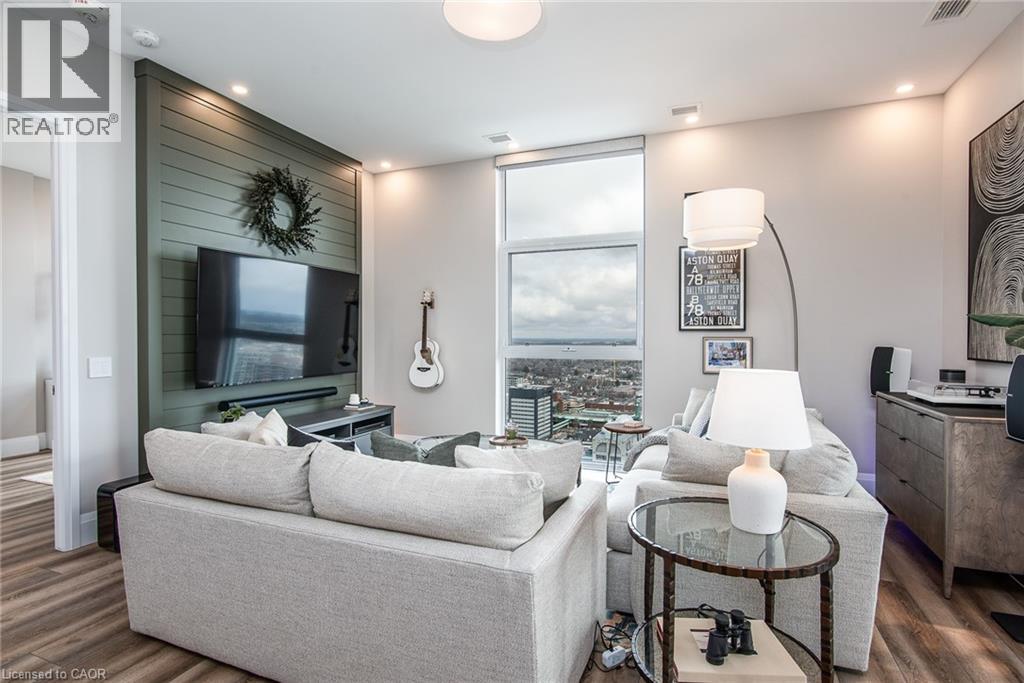 60 CHARLES Street W Unit# 3104 thumbnail 15