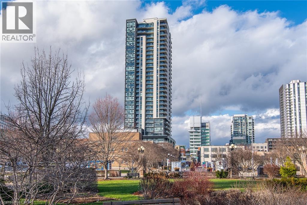 60 CHARLES Street W Unit# 3104 thumbnail 2