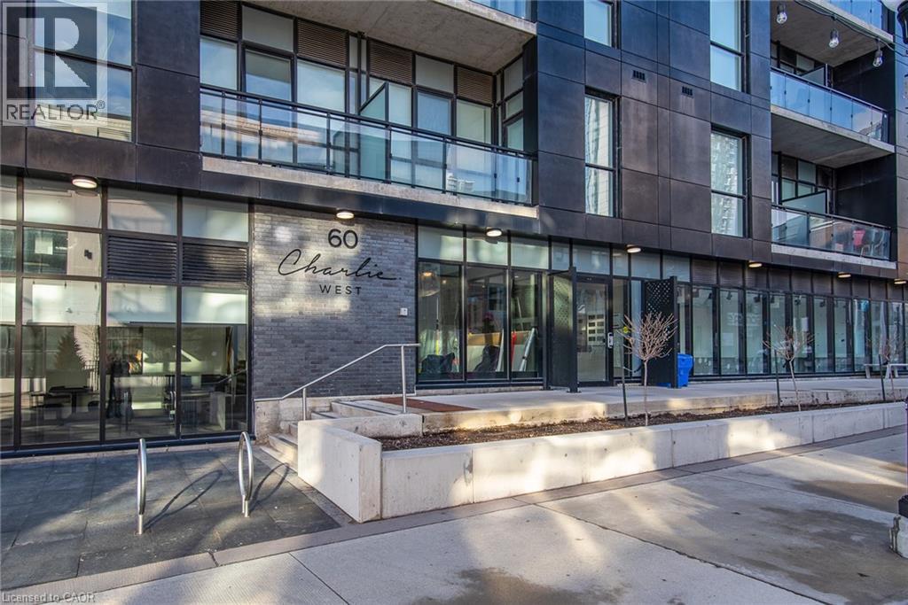 60 CHARLES Street W Unit# 3104 thumbnail 3