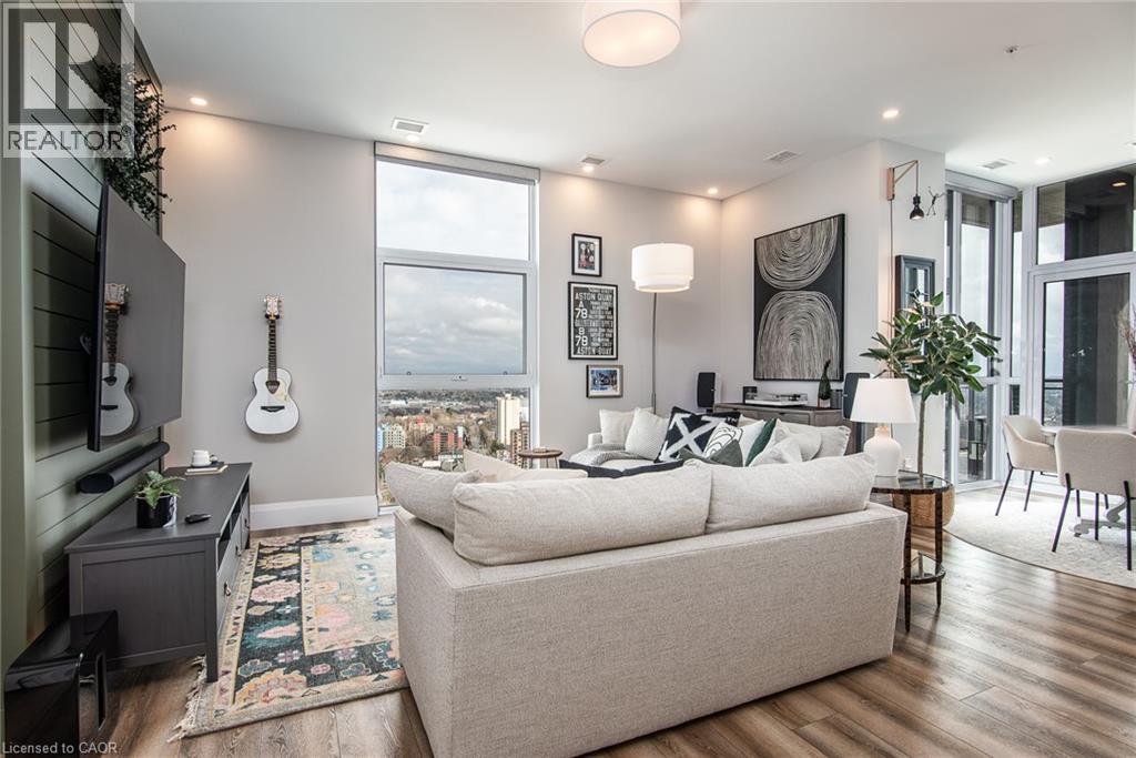 60 CHARLES Street W Unit# 3104 thumbnail 9