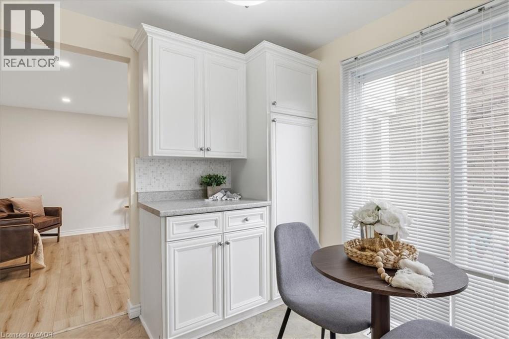 415 MORGAN Avenue Unit# 5 thumbnail 6